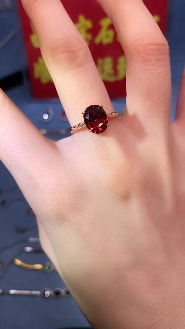 【闪购商品】石榴石戒指银S925镶嵌111111