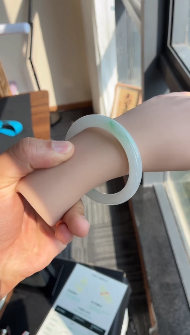 未镶嵌手镯翡翠42号56.2*9.2*8.6圆条