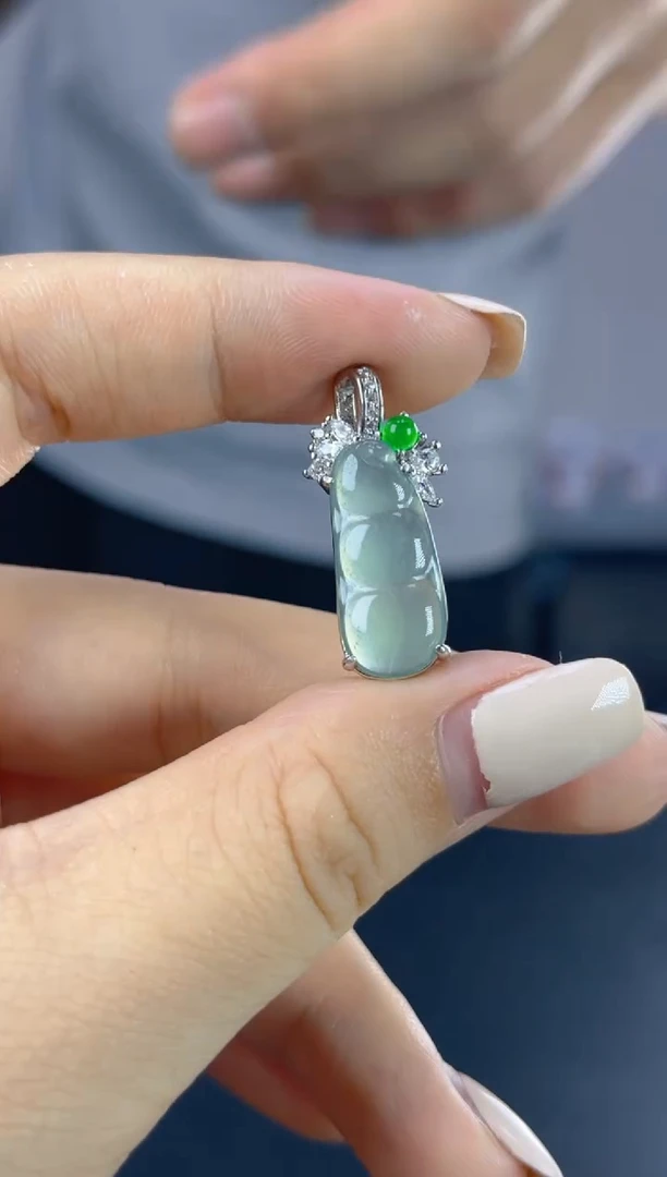 翡翠未镶嵌颈饰天然A货翡翠