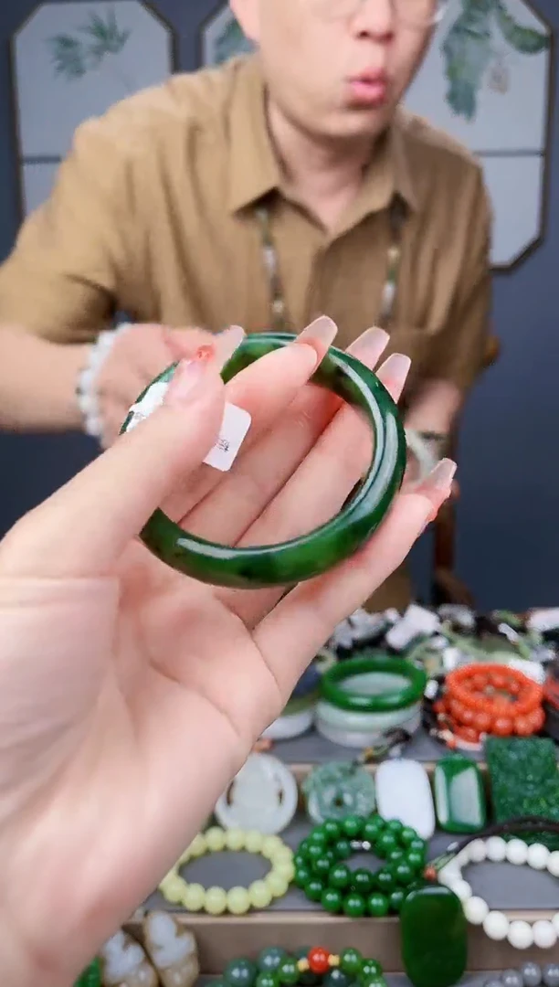 和田玉未镶嵌颈饰多样性发货   拍一单发一个54.7