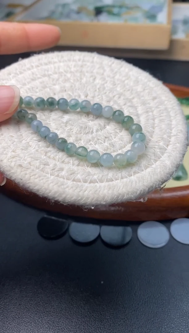 定制翡翠未镶嵌翡翠毛货多样性发其一