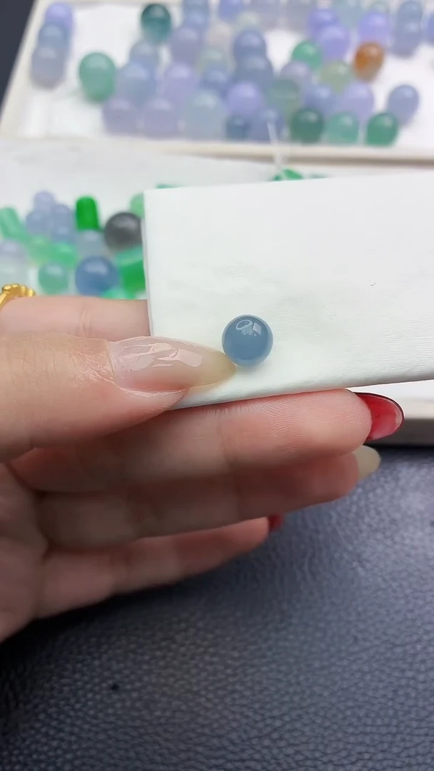 未镶嵌定制翡翠心***?0639