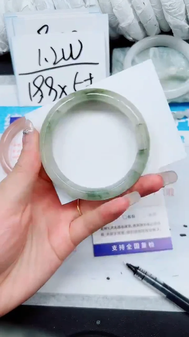 【闪购商品】石英质玉手镯未镶嵌A81-58`59`