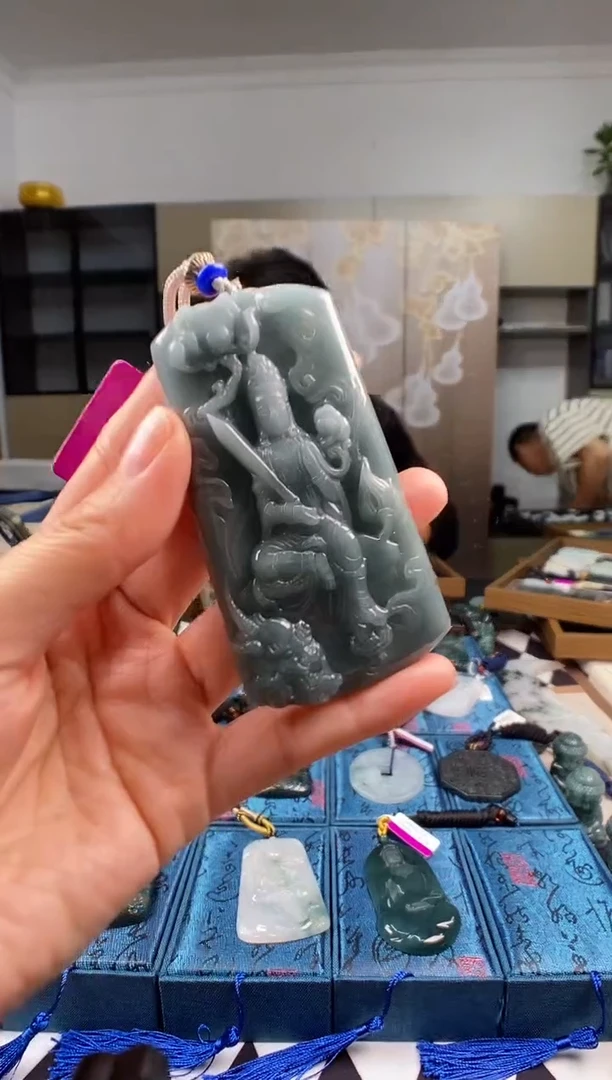 颈饰未镶嵌翡翠多样性发其一