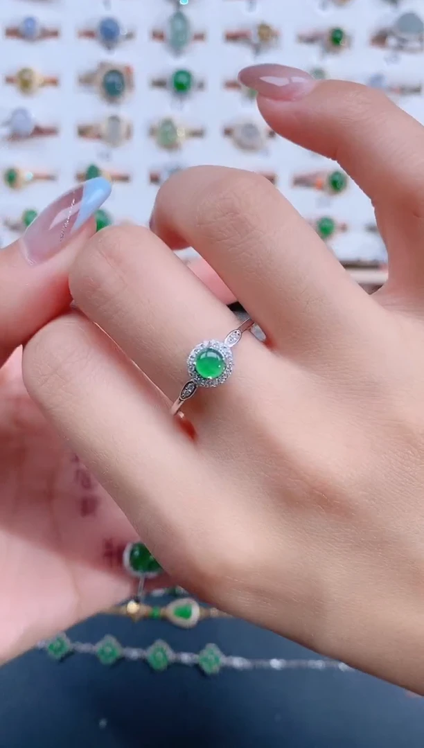 翡翠戒指银S925镶嵌天然翡翠