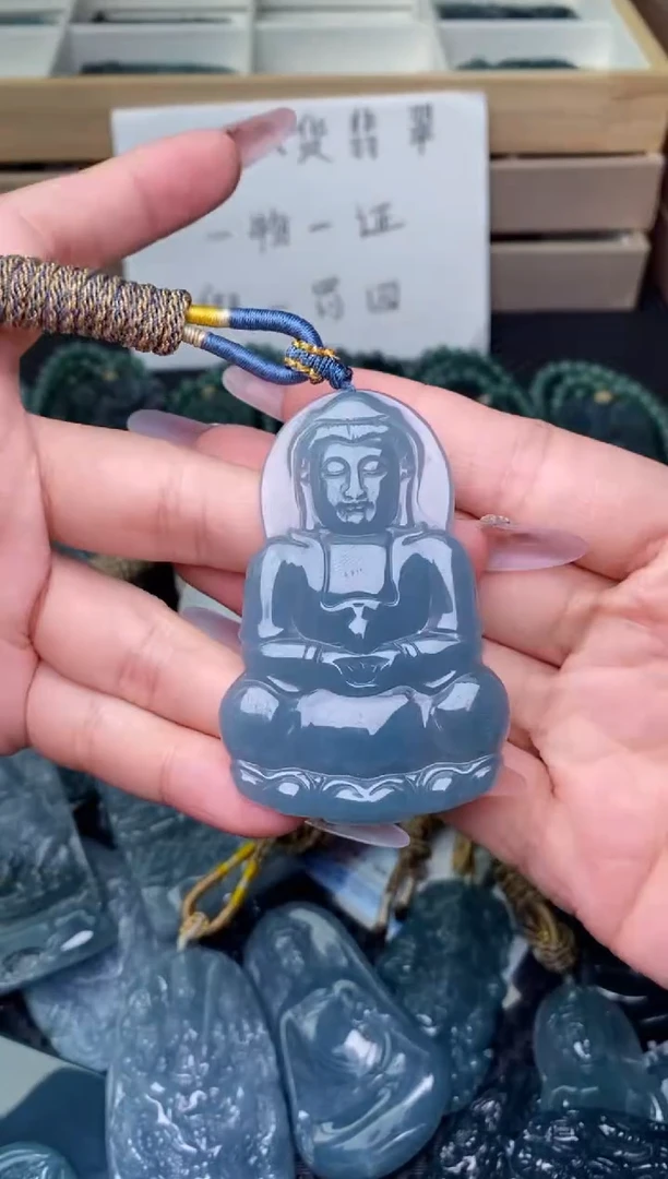 翡翠未镶嵌颈饰