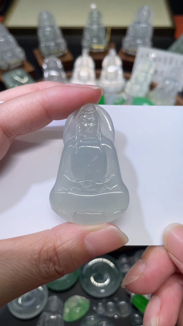 颈饰未镶嵌翡翠一刀切素衣观音50/32.8/4.2