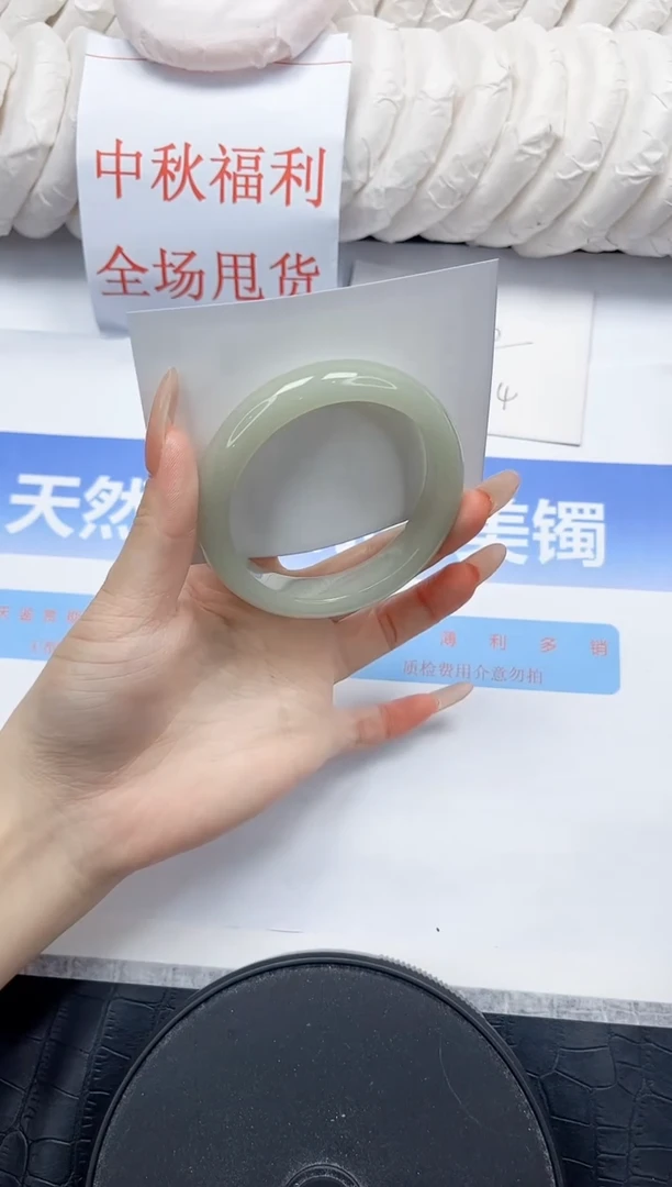 未镶嵌手镯石英质玉80-52