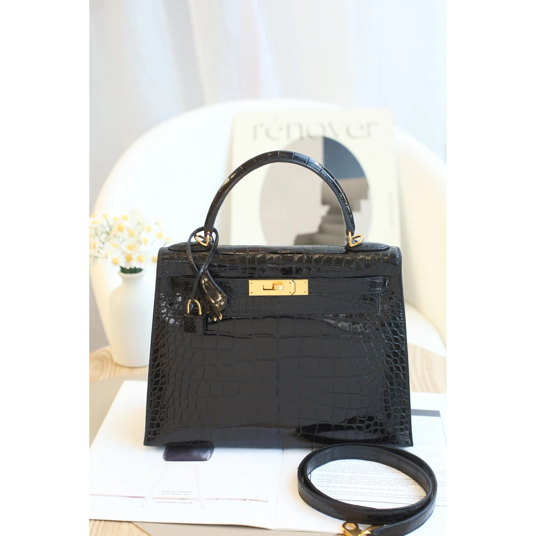 未使用 Hermes/爱马仕 kelly28 Z刻 方框短吻鳄鱼皮 黑色 金扣