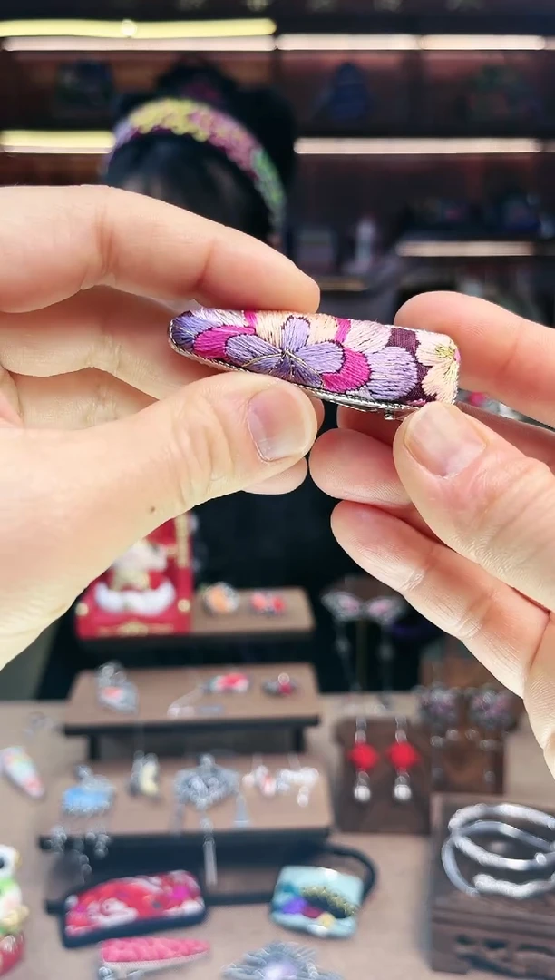 【闪购商品】织绣1815黔东南苗族刺绣