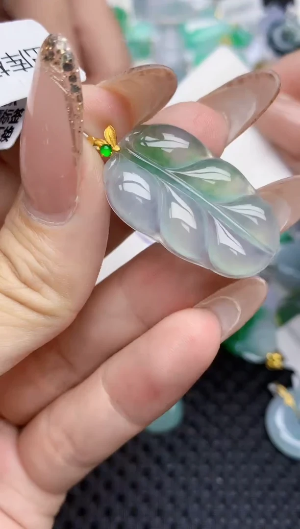 颈饰18K金镶嵌翡翠182   天然翡翠A货  百元以上9米证书费自理