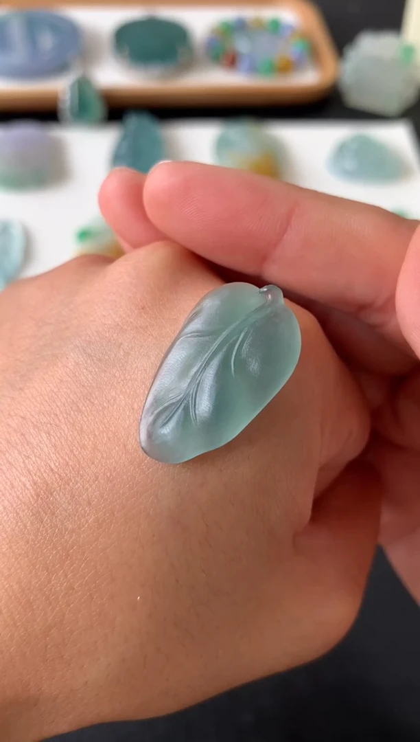 未镶嵌定制翡翠翡翠
