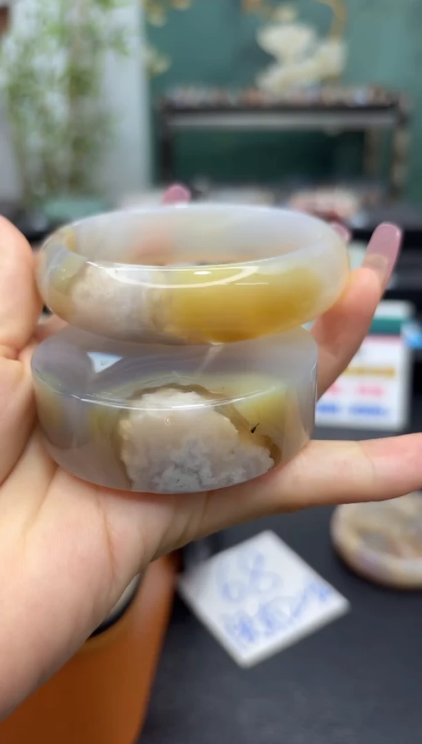 未镶嵌手镯石英质玉C35(63圈赠送镯心