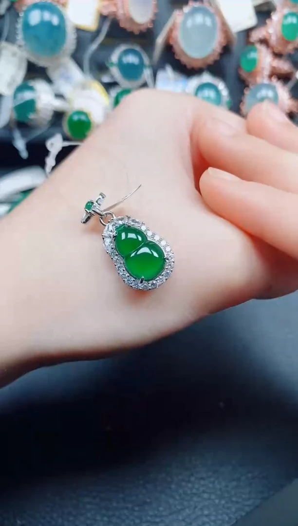 吊坠(赠链)银S925镶嵌翡翠翡翠