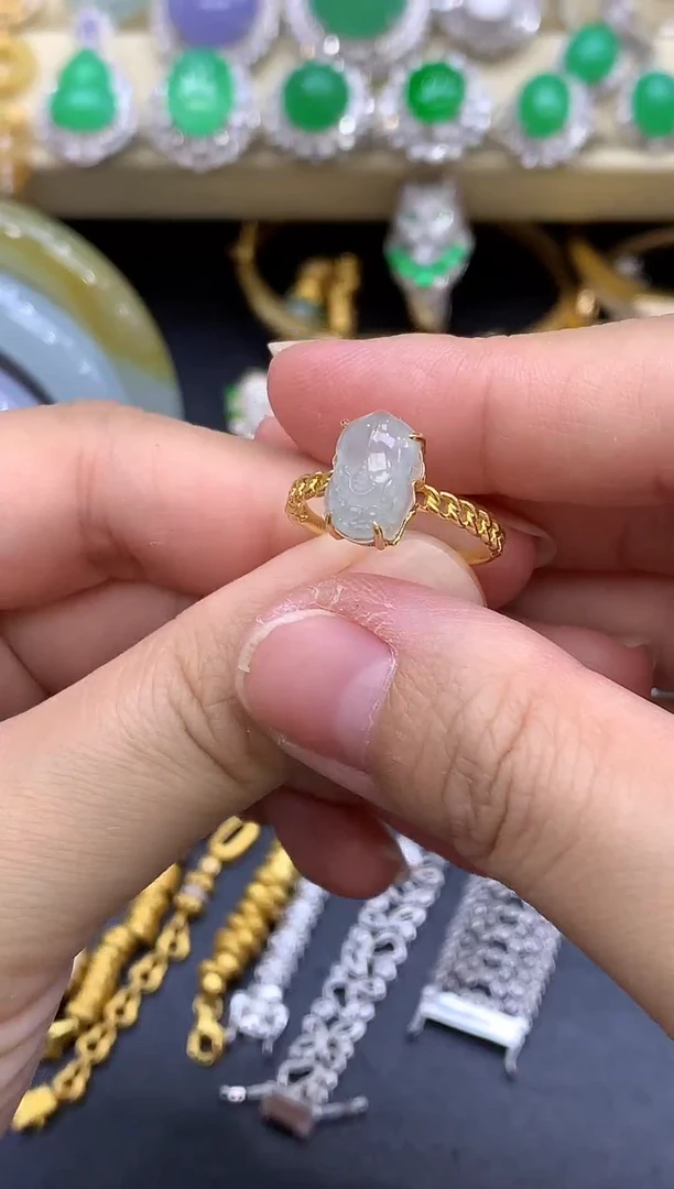 18K金镶嵌戒指翡翠111-中国好珍宝