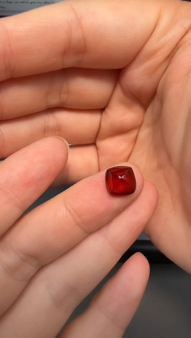 未镶嵌裸石石榴石糖塔4CT-A185-1P
