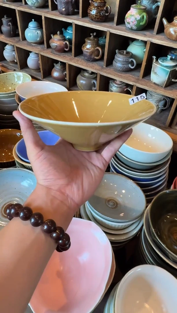 陶瓷煎****。115微瑕蜜色斗笠碗