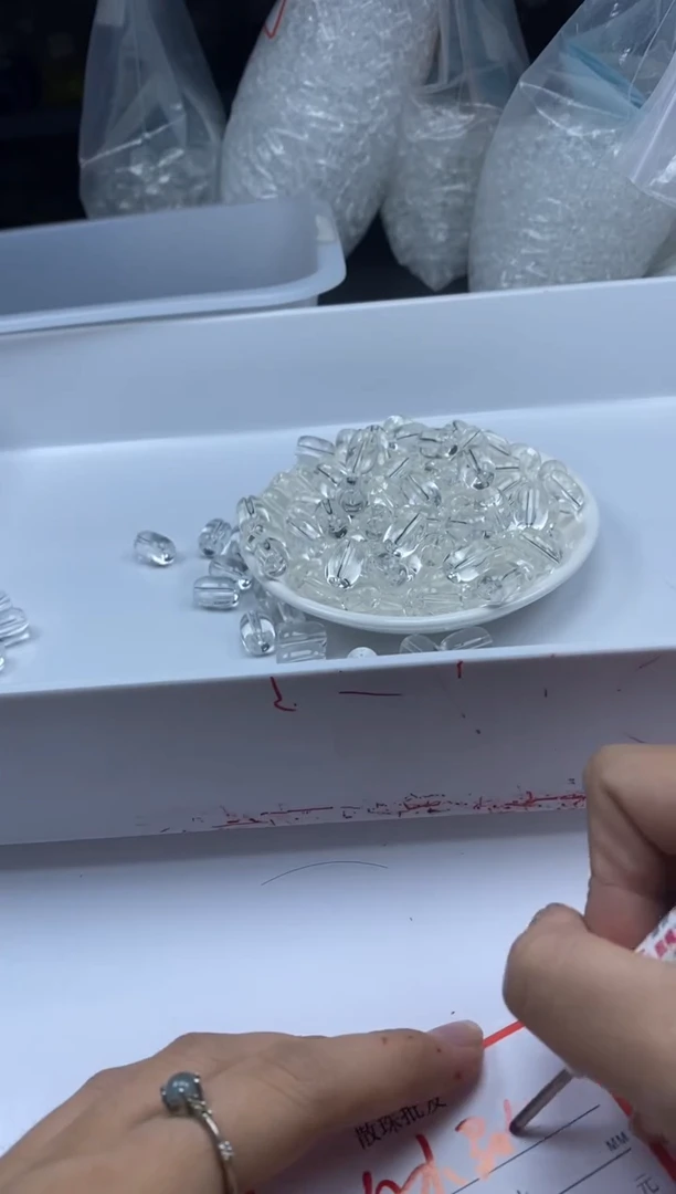 未镶嵌颈饰水晶W2877 白水桶珠13*10MM*2颗