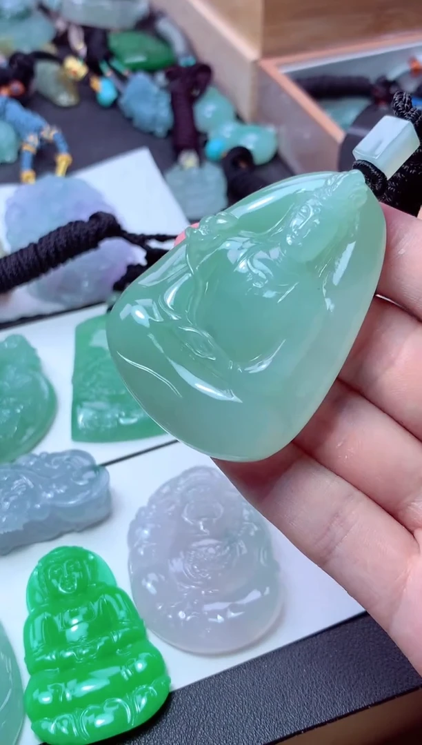 颈饰未镶嵌翡翠天然翡翠A货