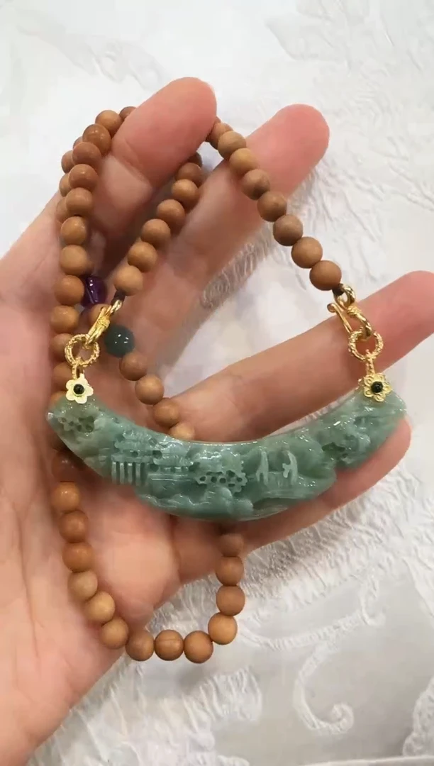 翡翠未镶嵌颈饰国风