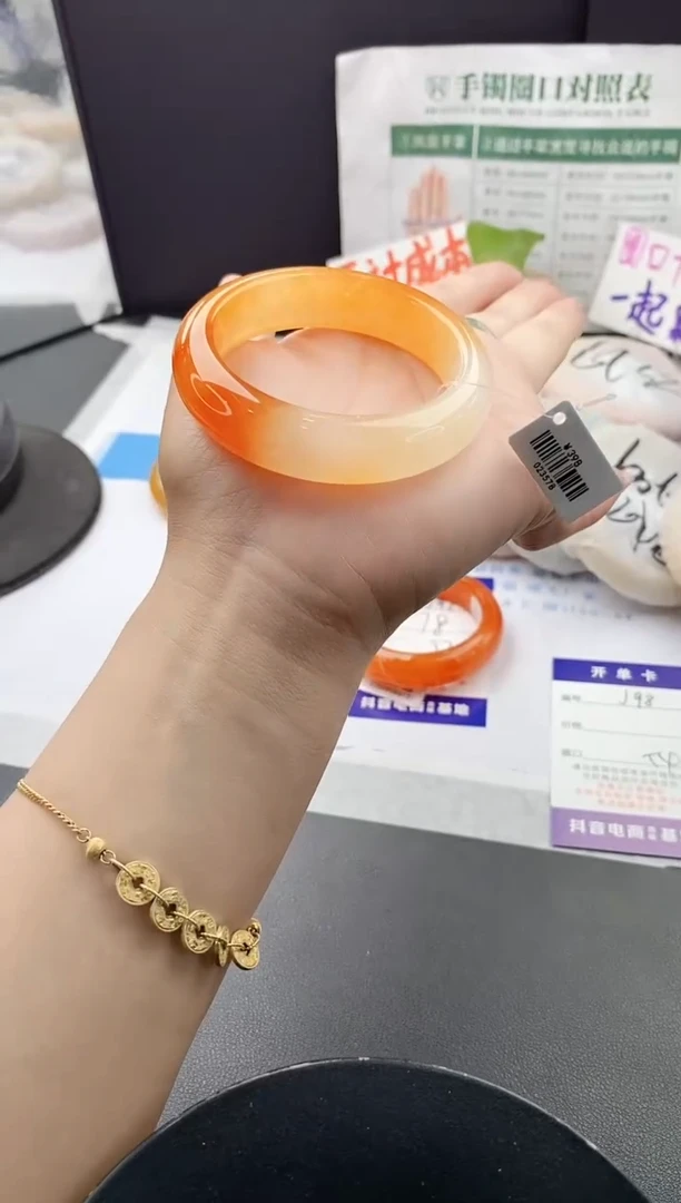 未镶嵌手镯石英质玉j98-HHB54+