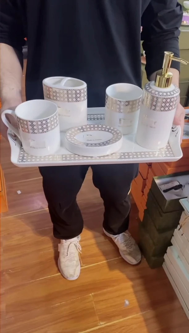 【闪购商品】杯鸿辉家品牌瓷器，京东包邮！