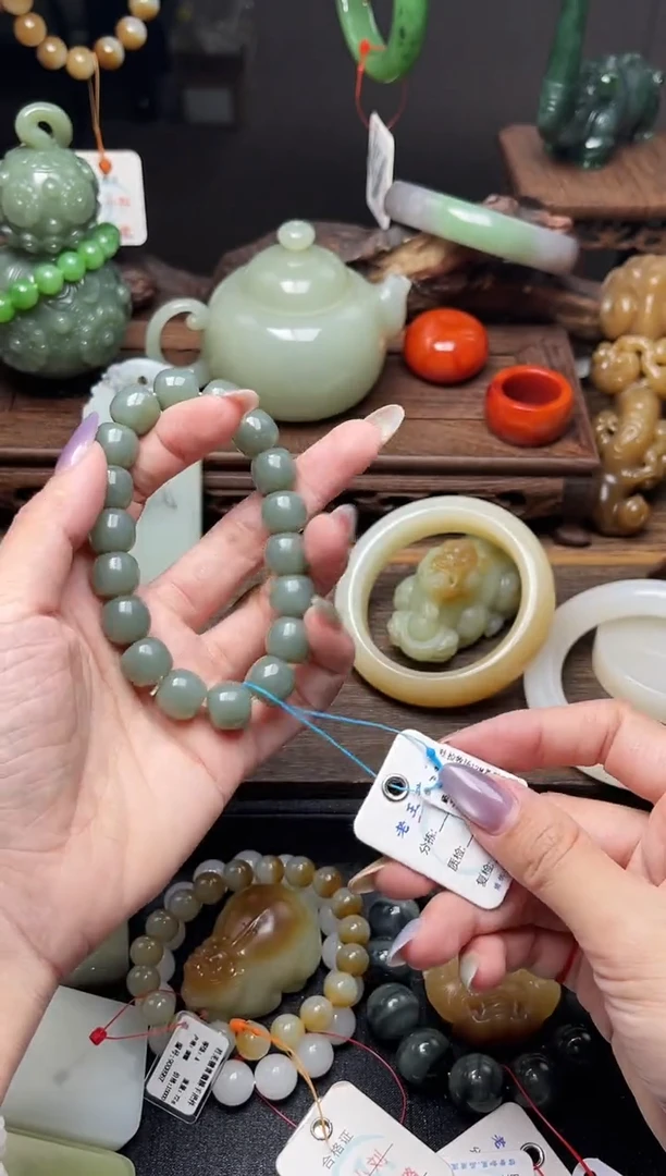 手串未镶嵌和田玉卡12吐拉牧场 老型9009404