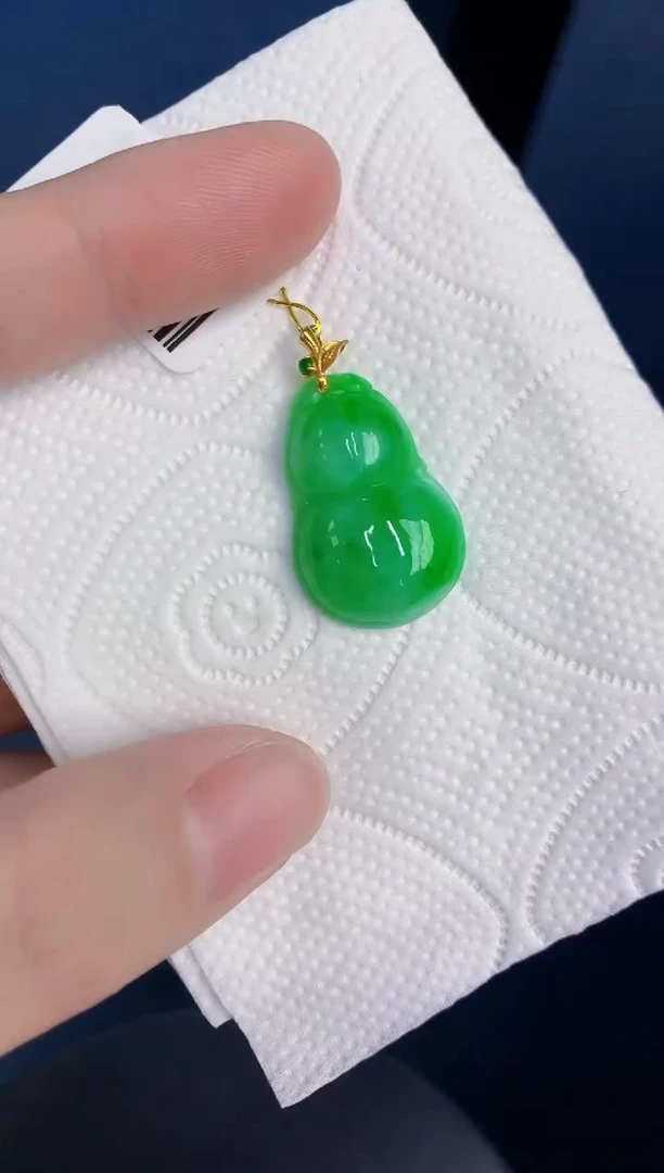 颈饰18K金镶嵌翡翠天然翡翠缅甸A货
