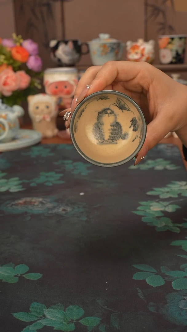 小雾垂露  望蝶猫猫普洱杯