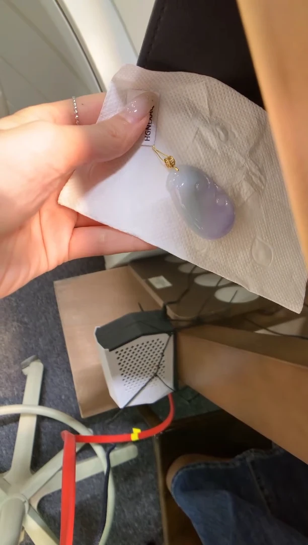 颈饰18K金镶嵌翡翠如意