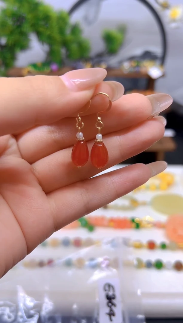 南红玛瑙14K金镶嵌耳饰E864