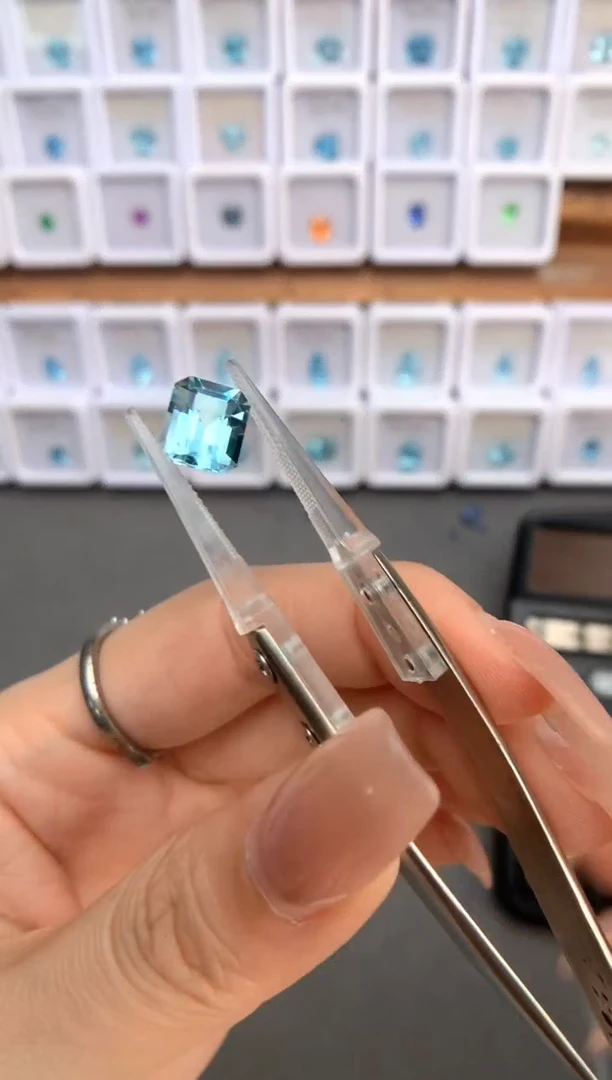 未镶嵌裸石定制托帕石3.68ct