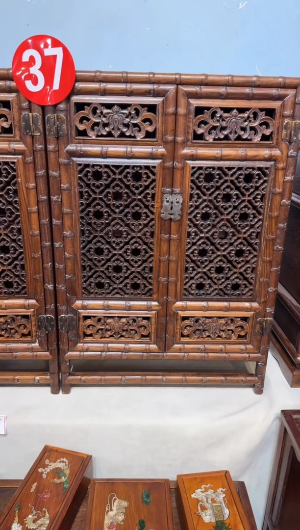 木花梨 竹节方角柜