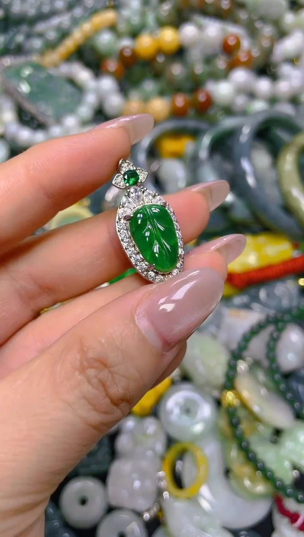 颈饰未镶嵌翡翠多样性择优发货