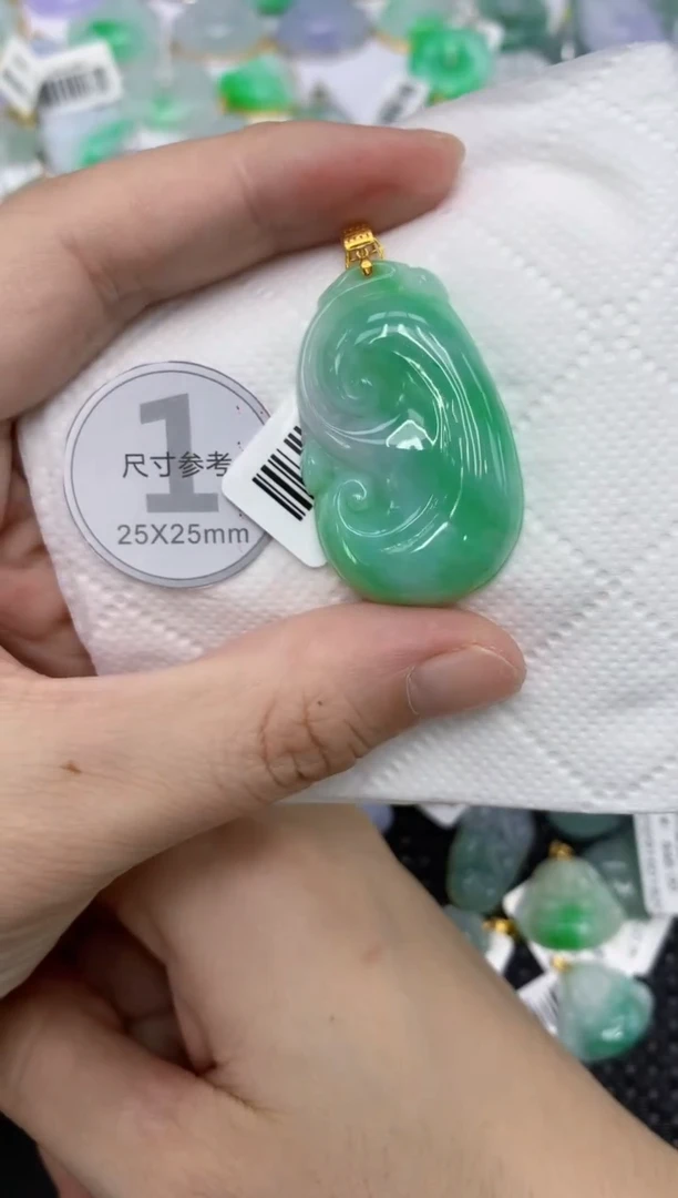 颈饰18K金镶嵌翡翠1111111