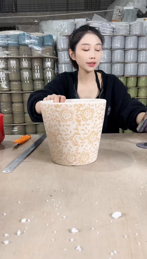 【闪购商品】陶瓷圆筒缩点大号21x20