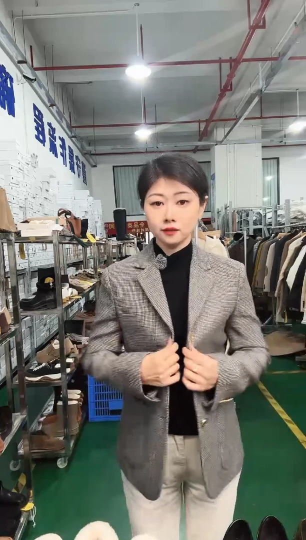 喜欢的姐妹去入  M 西装