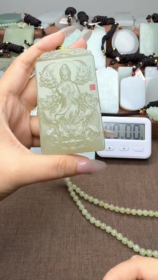 颈饰未镶嵌和田玉1