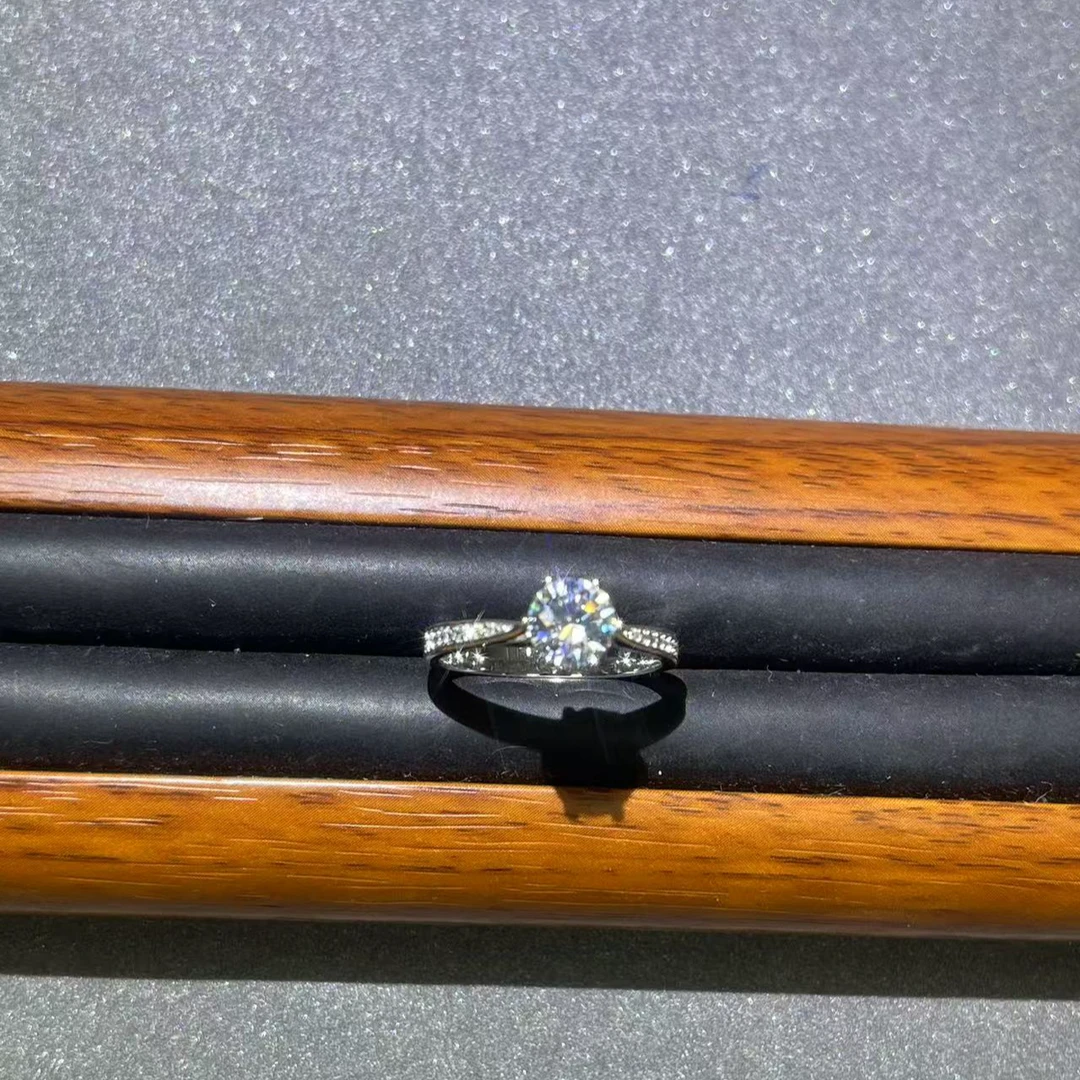 s6743白色满镶六爪戒指多样性发货