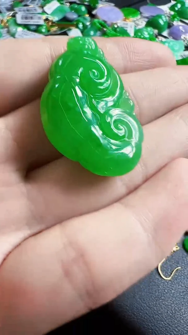 颈饰未镶嵌翡翠文*如意