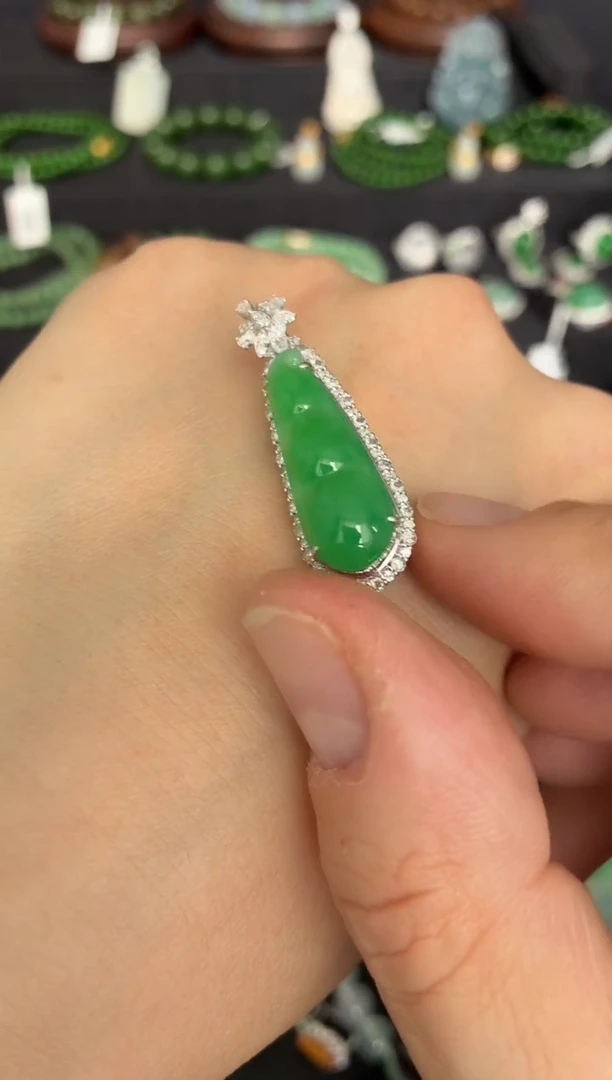 吊坠(不含链)未镶嵌翡翠XY 果阳绿豆子