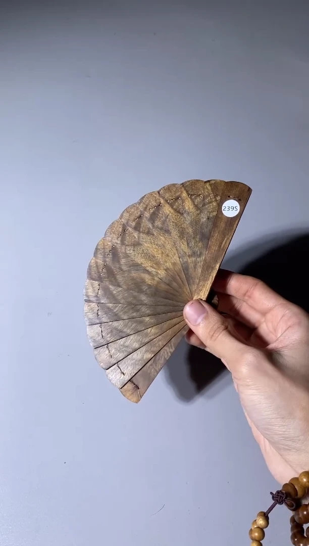 【闪购商品】金丝楠木雕239号10cm金丝楠迷你扇