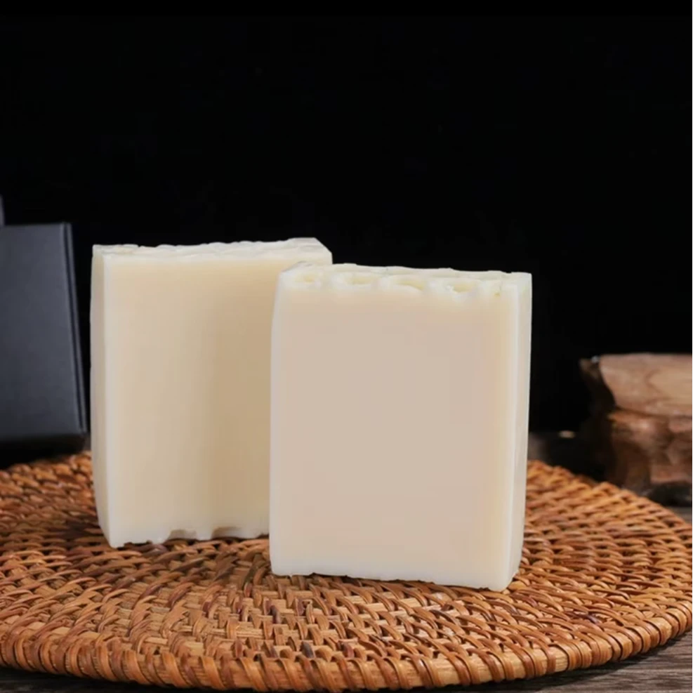 侧柏叶首乌手工洗发皂深度清洁护发固发油头适用何首乌养根