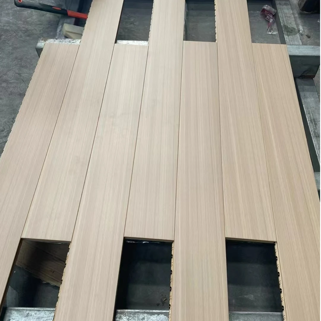 番龙眼小菠萝原木色实木地板简易家用环保