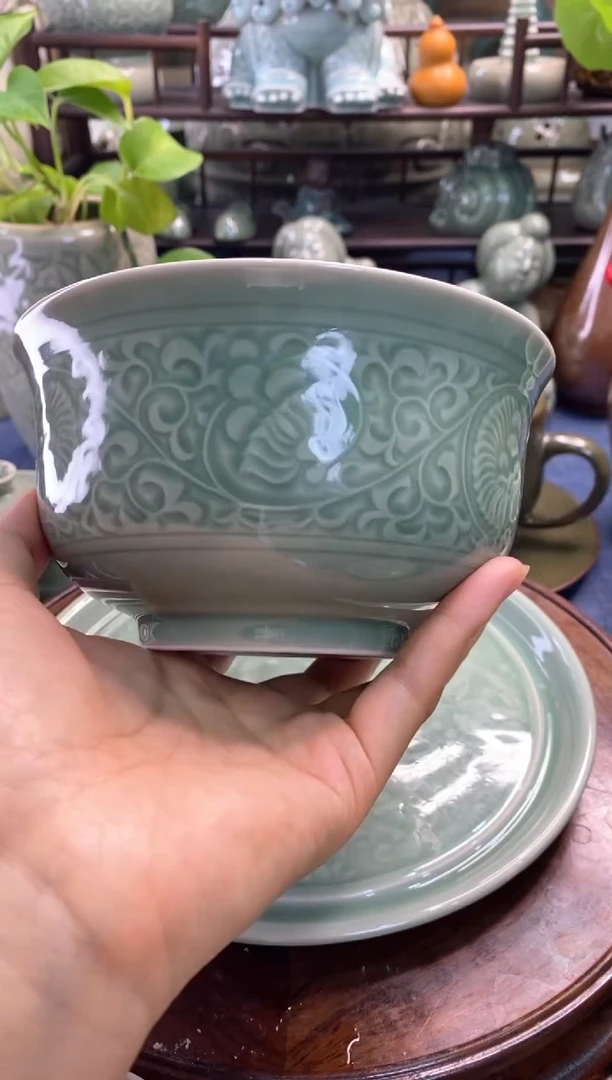 b000045特价 5.7 微瑕 菊纹碗2只