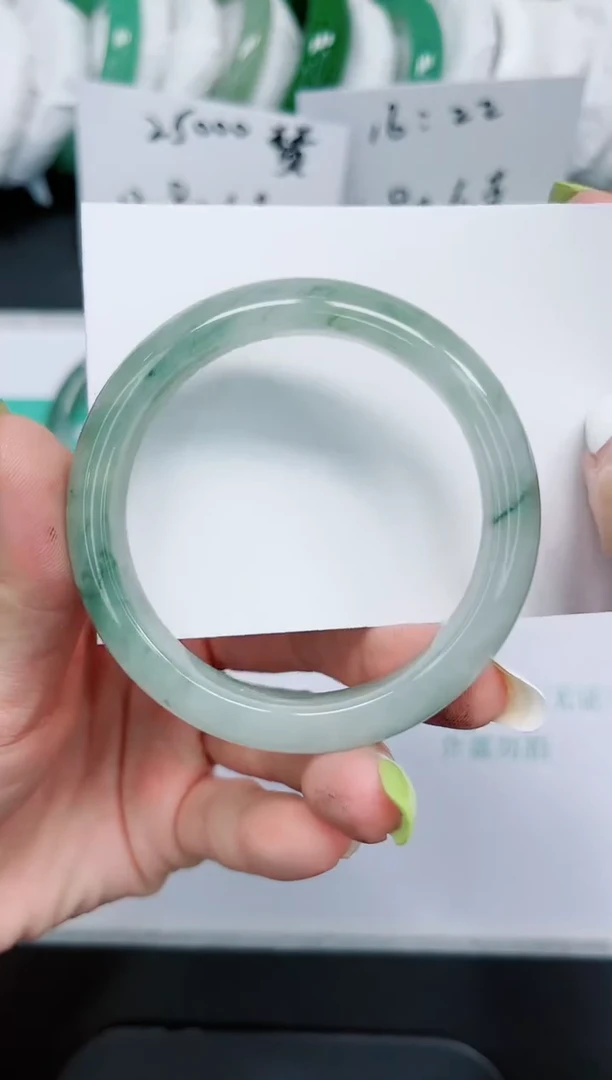 石英质玉手镯未镶嵌689/54