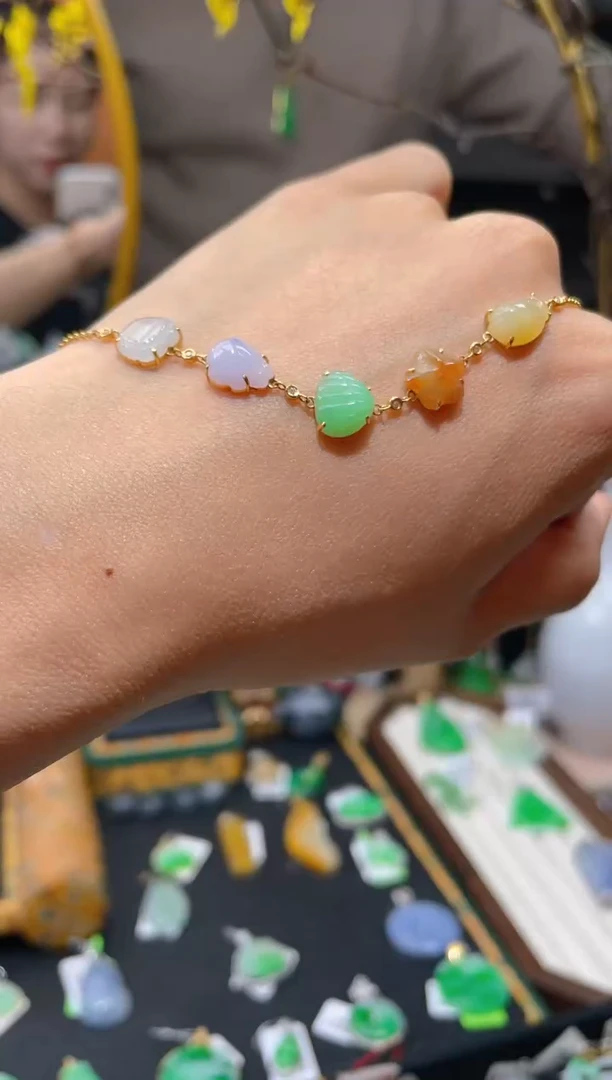 【闪购商品】翡翠颈饰18K金镶嵌假一赔三