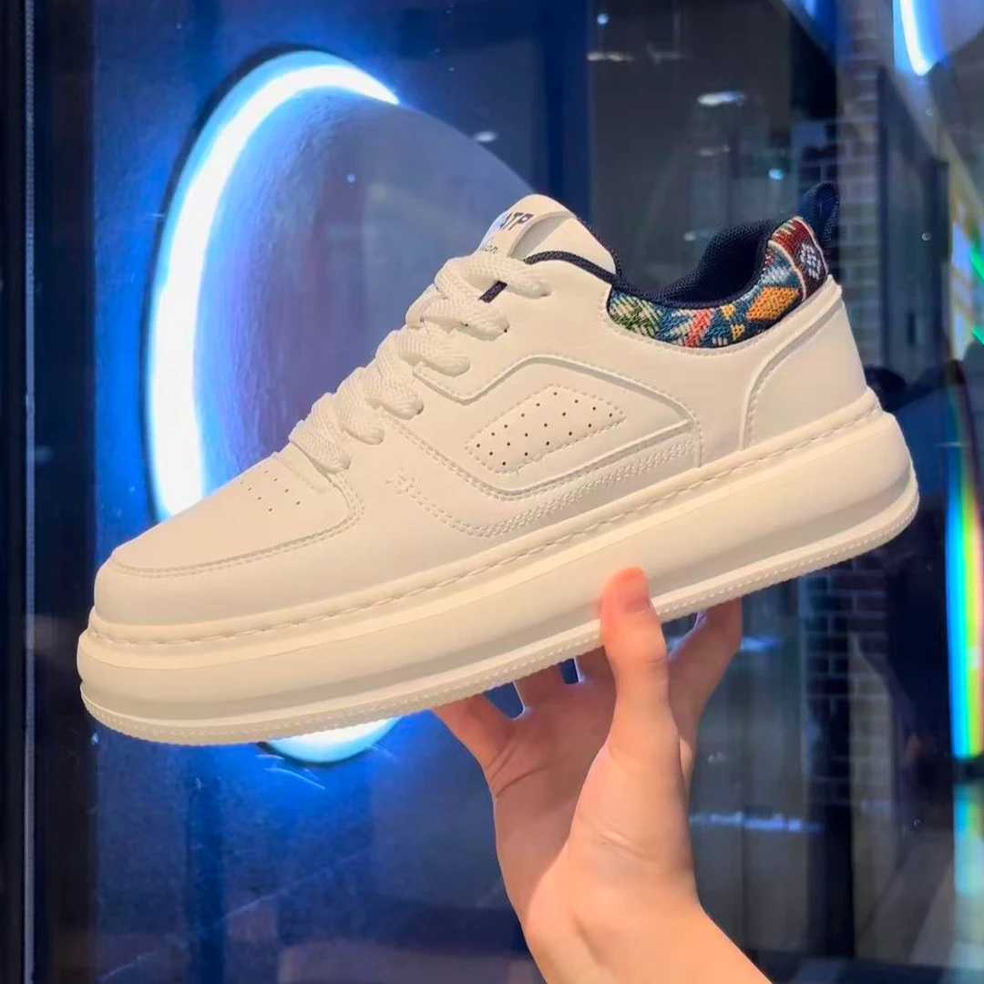 冬季新款男鞋软底休闲板鞋百搭透气运动鞋男士潮流时尚小白鞋男