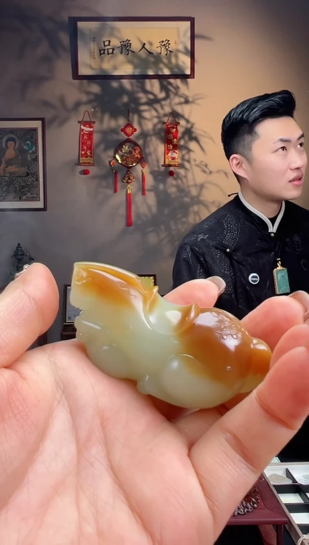 【闪购商品】和田玉手把未镶嵌糖黄马到成功H332