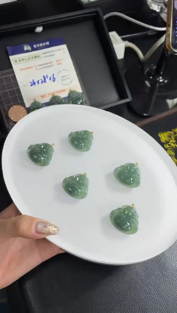 【闪购商品】翡翠挂件18K金镶嵌佛公FL6配绳/多样性发其一CP
